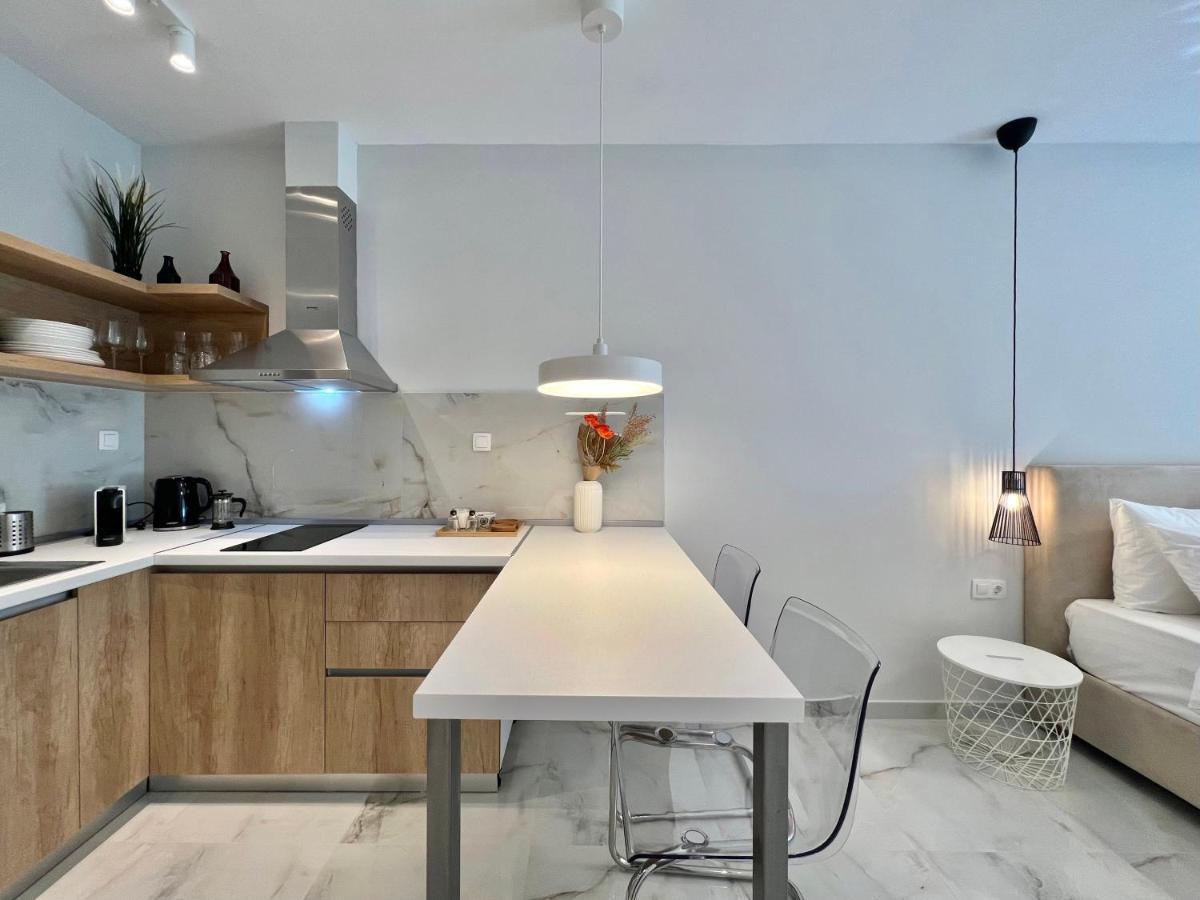 Kono Studios & Suites Thessaloniki Buitenkant foto